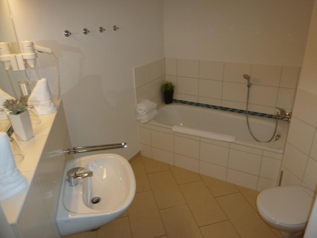 Hotel Goor Und Apartmenthaus Lauterbach  Bagian luar foto